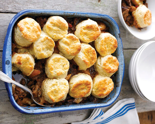 اسکونز با خامه و مربا (Scones with Clotted Cream and Jam)