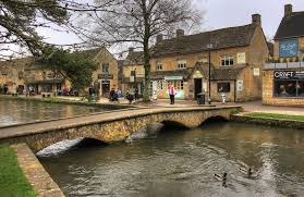 برتون آن واتر (Bourton-on-the-Water)