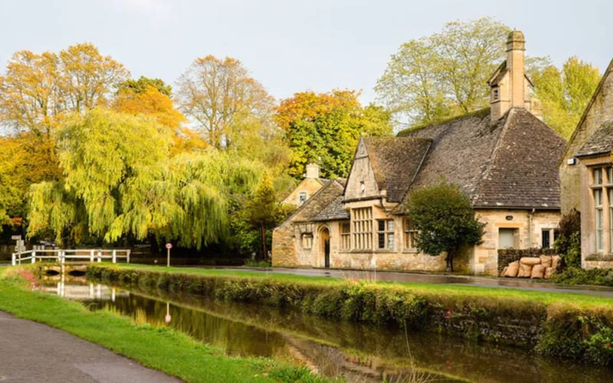 کاتسوولدز (Cotswolds)